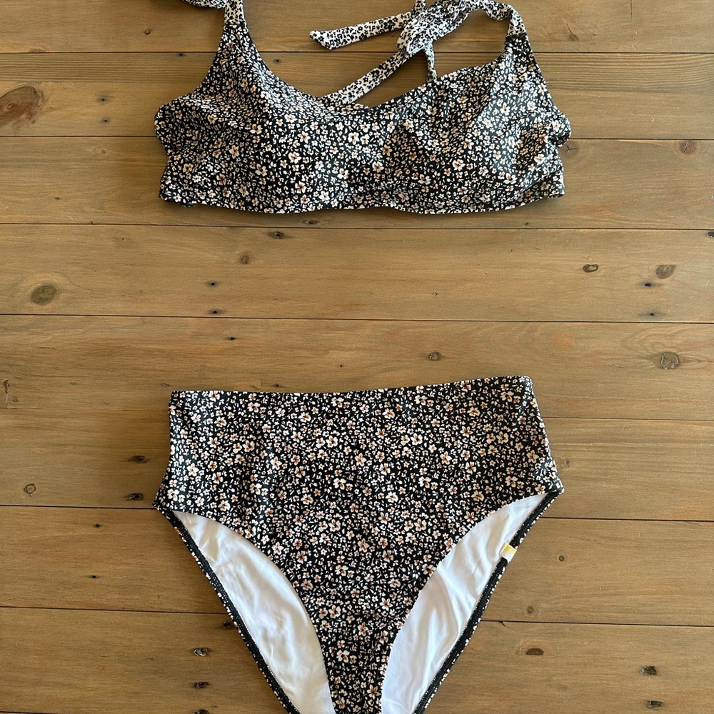 Summersalt Black and White Bikini Set Modern Graphic Swimwear